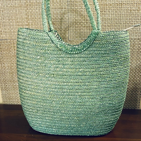 Sun n Sand Handbags - 🌟HP🌟XL Lime Green Straw Tote Bag